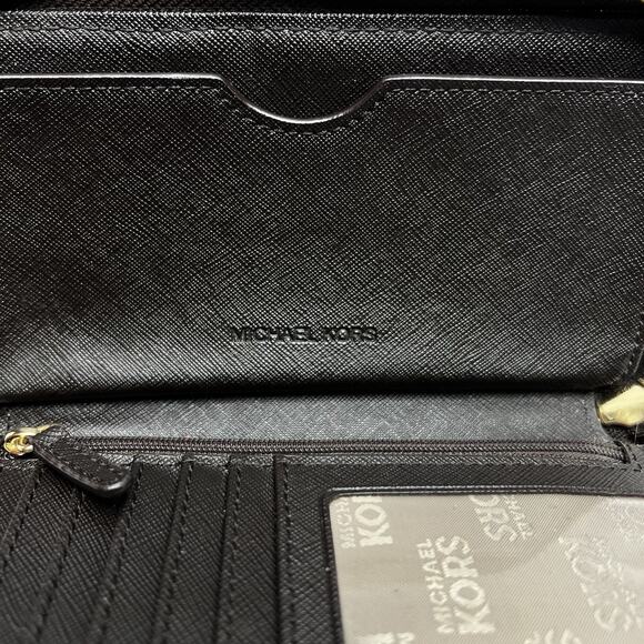 Michael Kors Jet Set Zip Pebble Leather Signature Print Cell Phone Wristlet - Picture 5 of 9